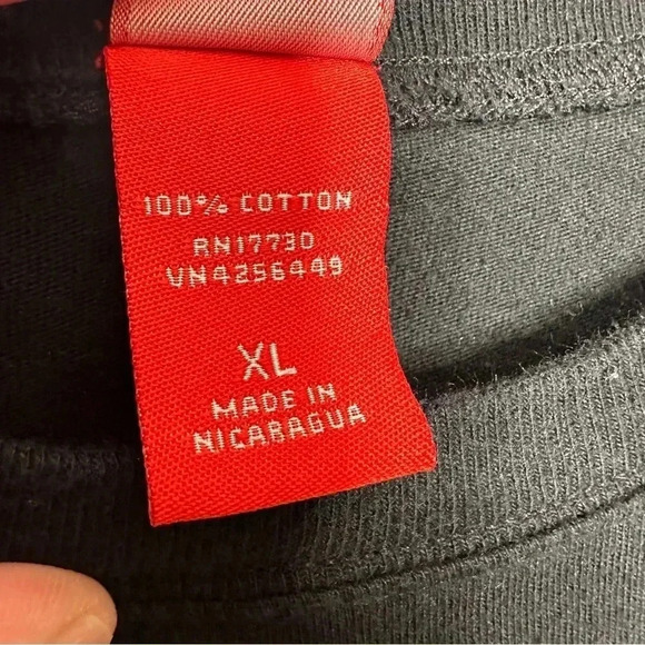 Target Shirt Long Sleeved  Christmas Present Black Size Extra Large - Picture 7 of 16